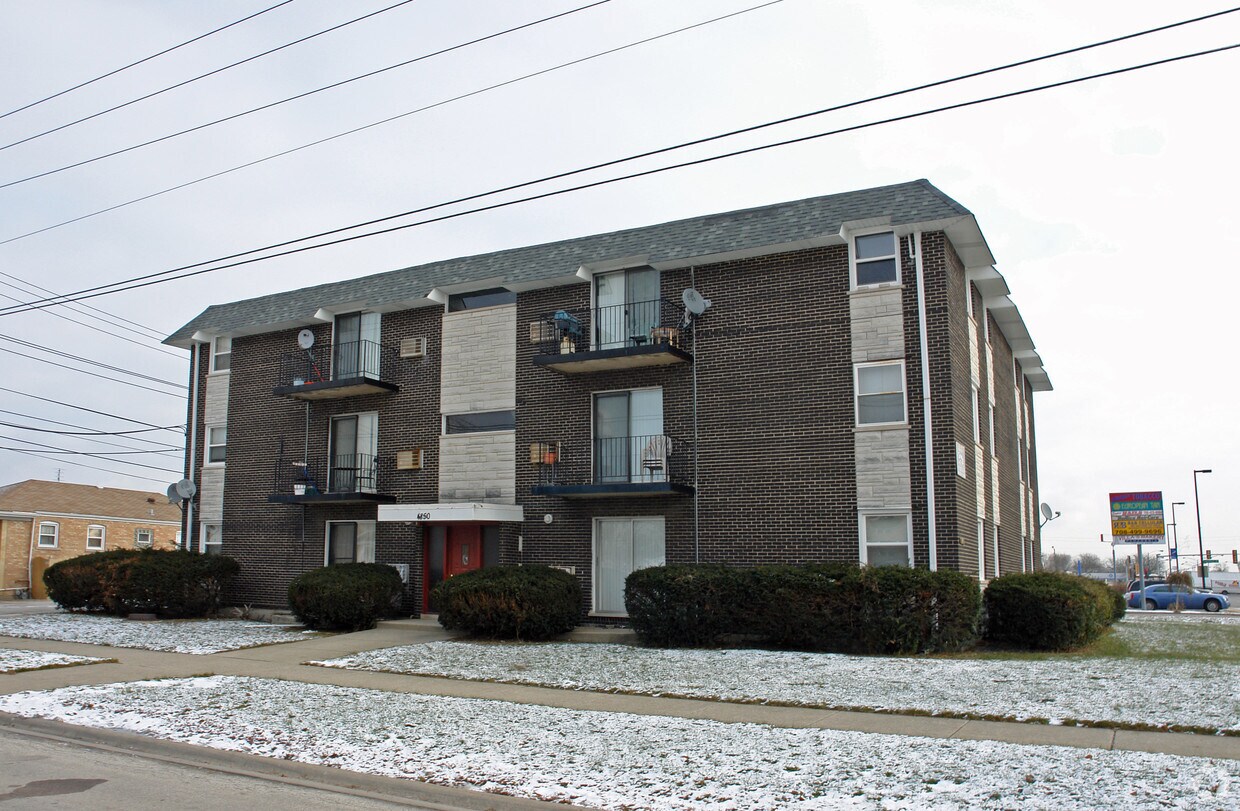 4850 Lamon Ave, Burbank, IL 60459 Apartments in Burbank, IL
