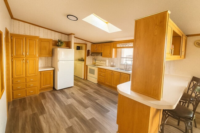 Foto del edificio - 44 Heinle Rd