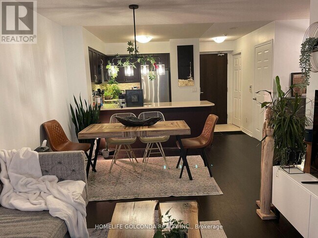 Photo du bâtiment - 19 Grand Trunk Crescent