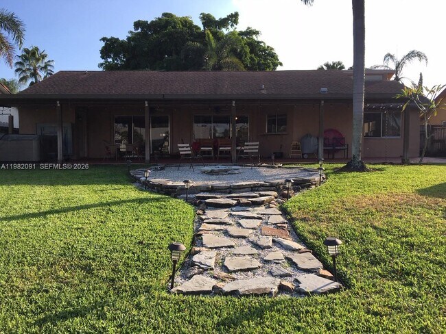 Foto del edificio - 8421 SW 28th St