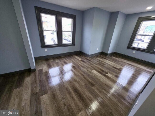 Foto del edificio - 5961 Windsor Ave