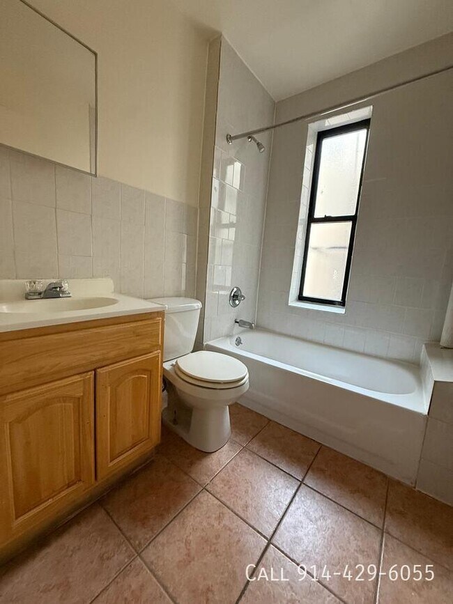 Foto del edificio - 82 Hamilton Ave