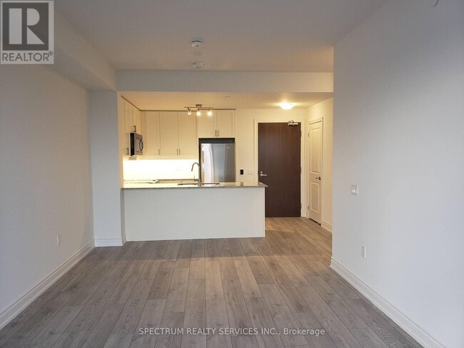 Photo du bâtiment - 1050 Main St E