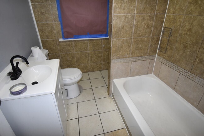 Foto del edificio - 5742 S Artesian Ave