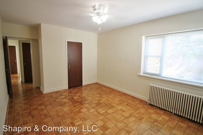 Foto del edificio - 2315 40th Pl NW