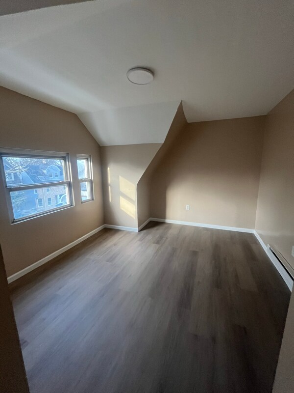 Building Photo - 128 N 14th St