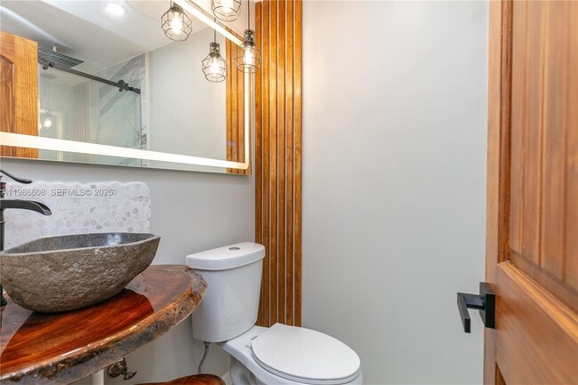 Building Photo - 1507 Harding St