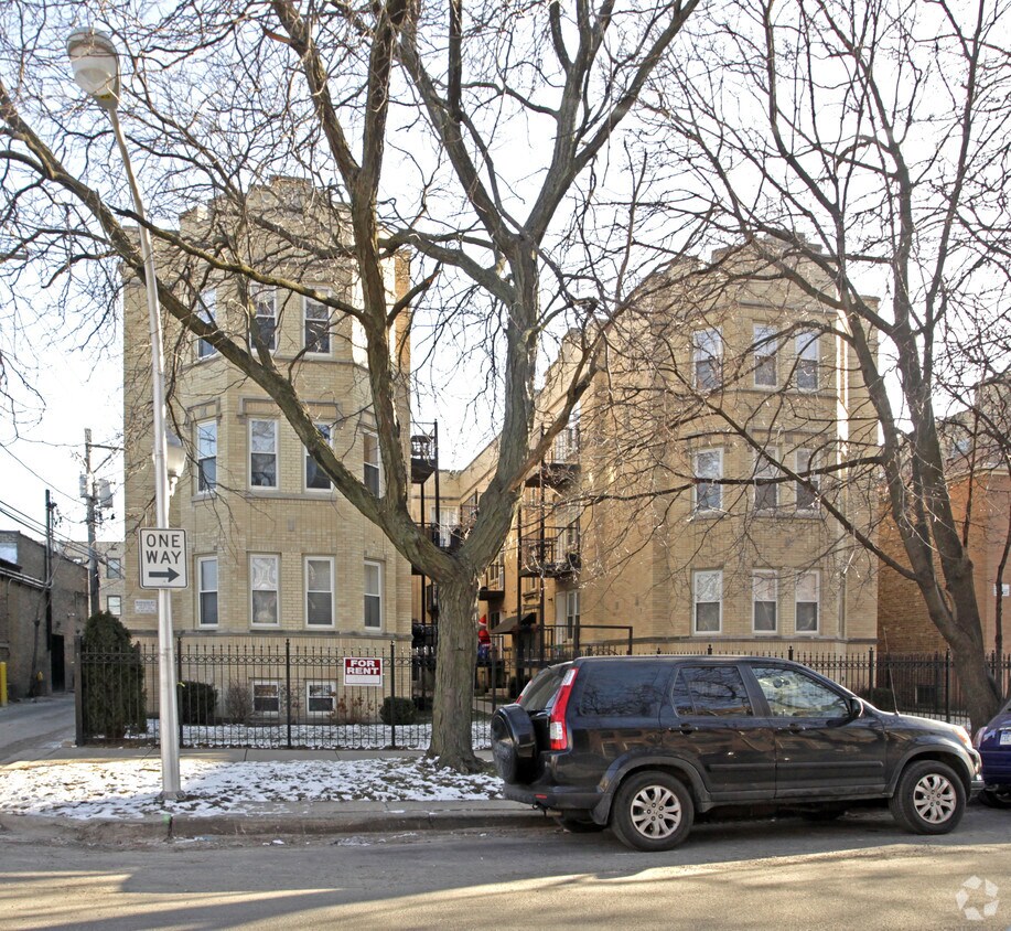 Primary Photo - 6341-6345 N Washtenaw Ave