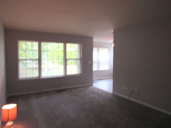 Foto del edificio - 1202 N Red Oak Cir
