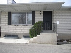 Building Photo - 3792 S 2000 E