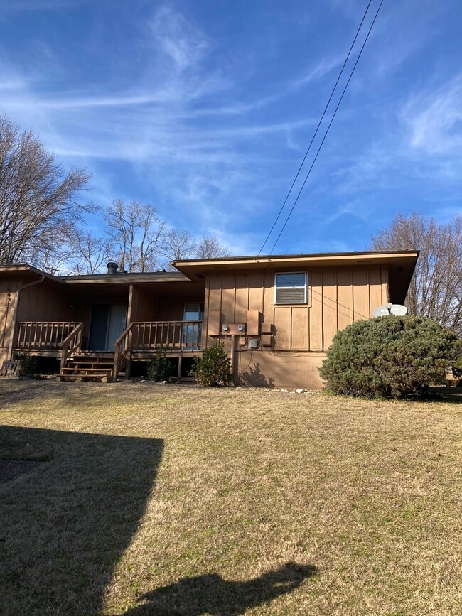 Building Photo - 4902 Free Ferry Rd