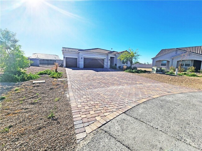 Foto del edificio - 4901 Fairwood Ct