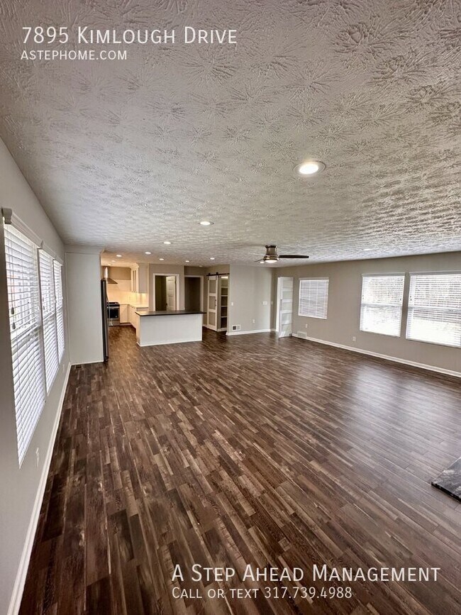 Foto del edificio - 7895 Kimlough Dr