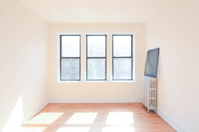 Building Photo - 1532 N Kedzie Ave