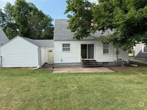 Building Photo - 514 36th St NE