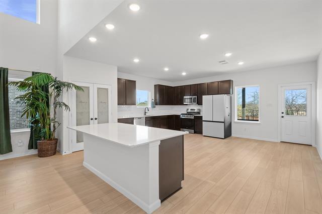 Building Photo - 7609 Poplar Dr