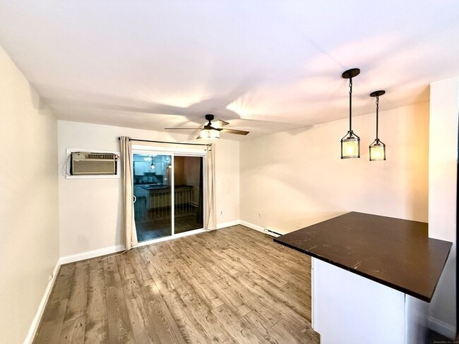 Photo - 133 Main St Townhome