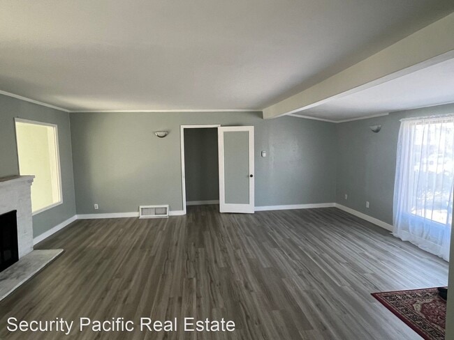 Building Photo - 3 br, 1 bath House - 2810 Gaynor Ave