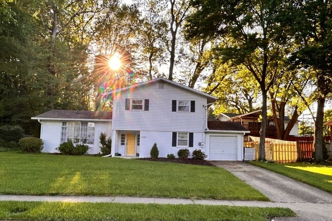 Building Photo - 6824 Murray Ln