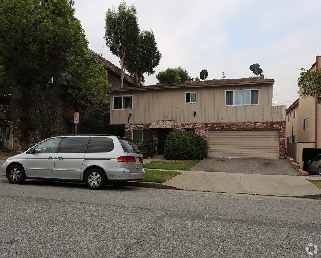 Foto del edificio - 328 Milford Ave