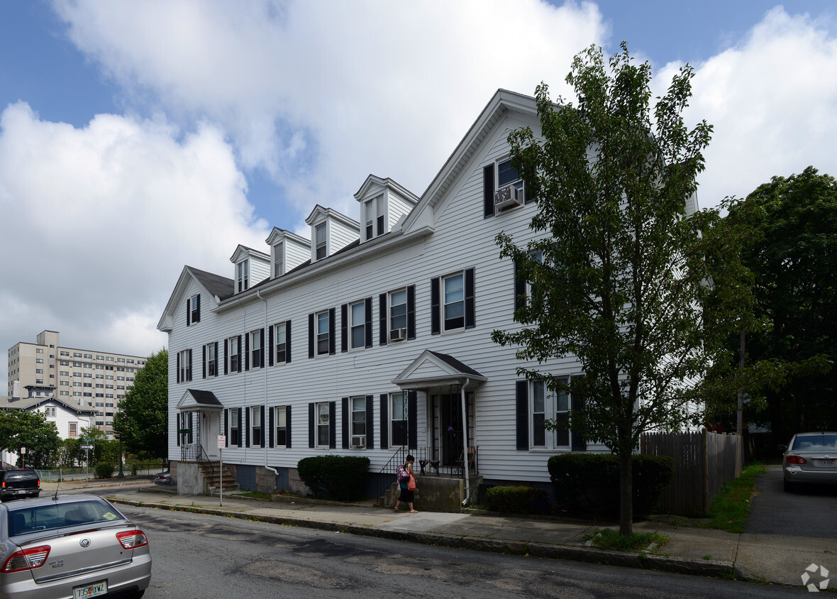 Building Photo - 66-68 Hillman St