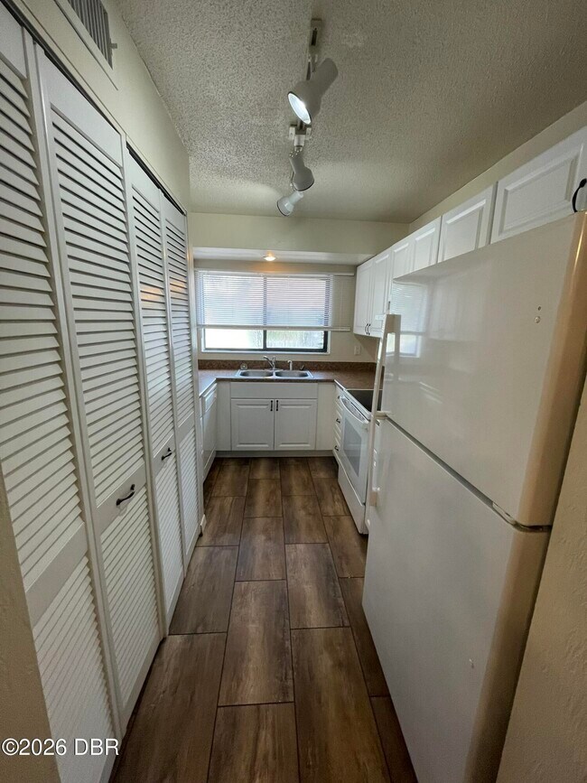 Foto del edificio - 1 Fair Oaks Cir