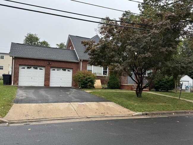 Building Photo - 1547 Lenox Pl