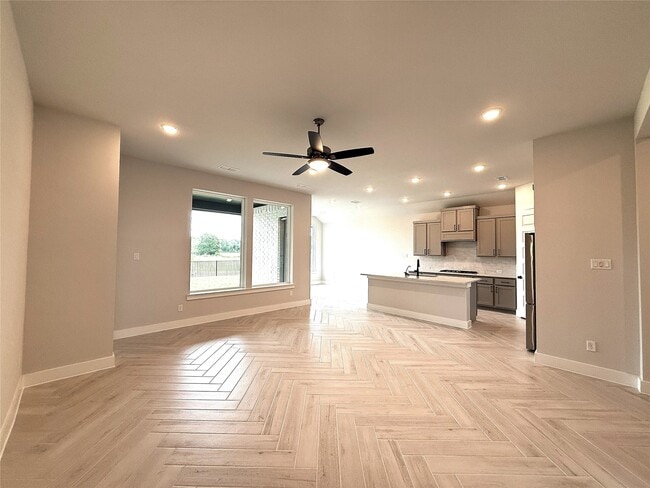 Foto del edificio - 2523 Dovetail Elm Dr