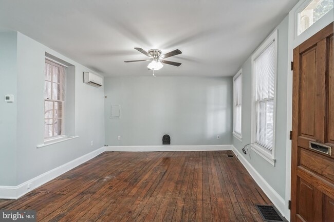 Building Photo - 4373 Cresson St