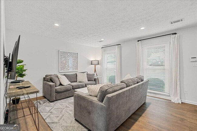Foto del edificio - 840 Rosedale Ave SE