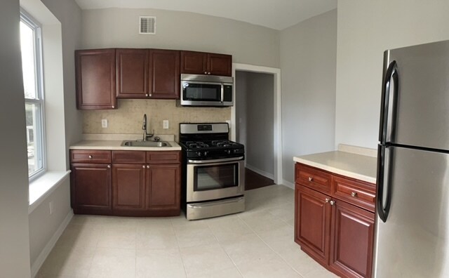 Foto del edificio - 7307 Oak Ave