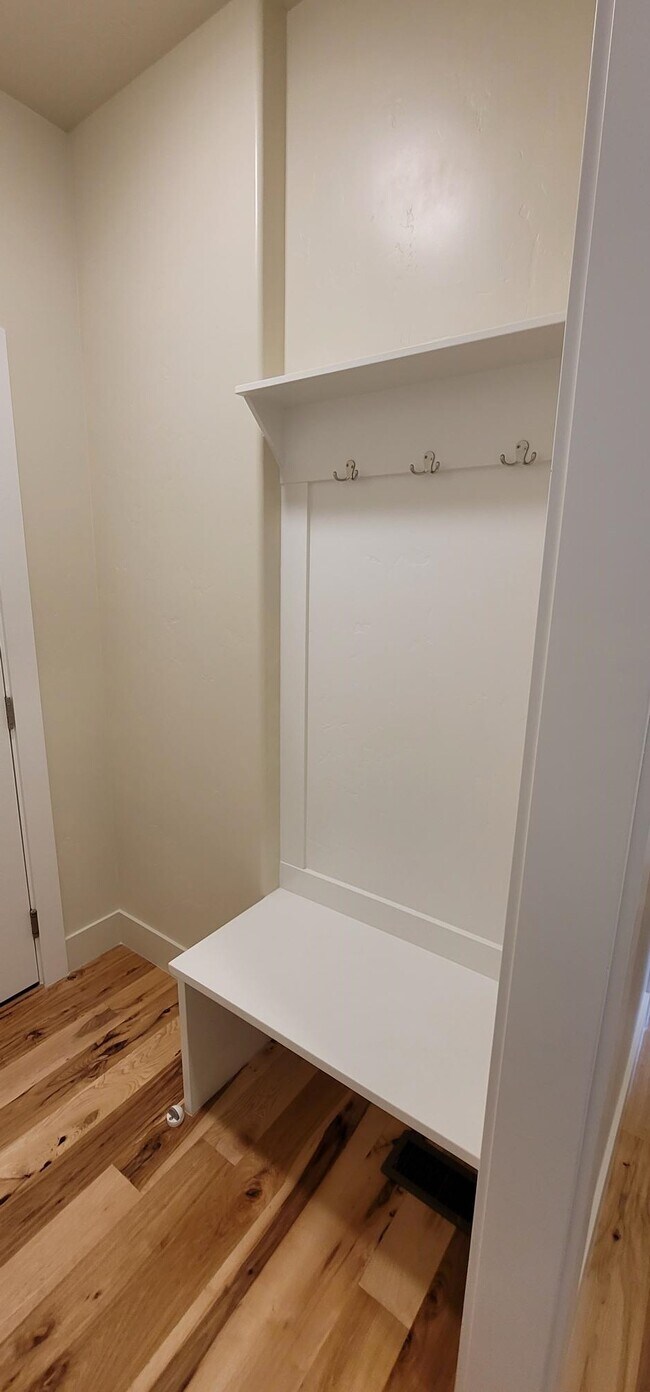 Building Photo - 2593 E Hidden Crk St