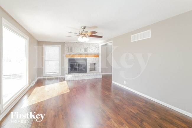 Building Photo - 703 Hamblen Rd