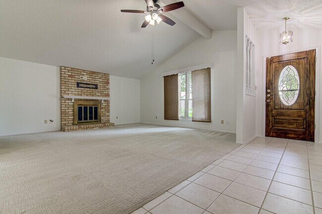 Building Photo - 7605 Whispering Winds Dr
