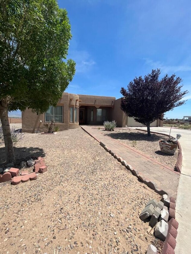 Foto principal - 1312 Westside Blvd