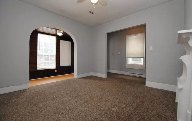 Foto del edificio - Large 3 bed / 2 bath home for rent! Coming...
