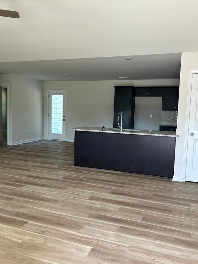 Building Photo - 403 Grand Oaks Dr