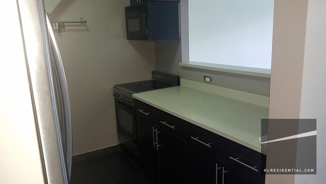Foto del edificio - 2540 Shore Blvd