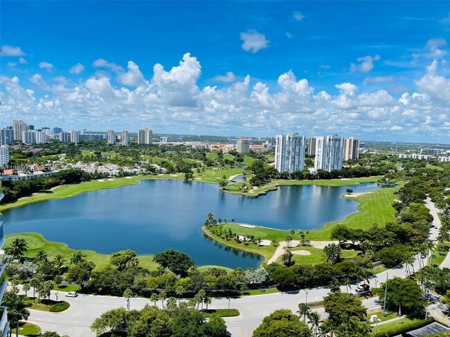 Building Photo - 20281 E Country Club Dr