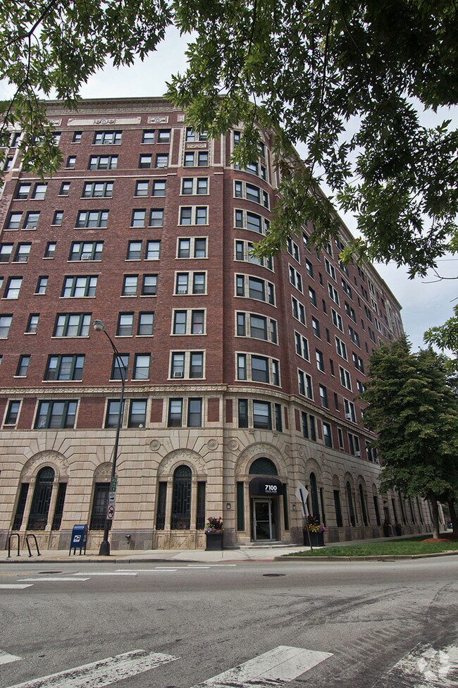 The Flats at Gladstone Rentals Glendale Heights, IL