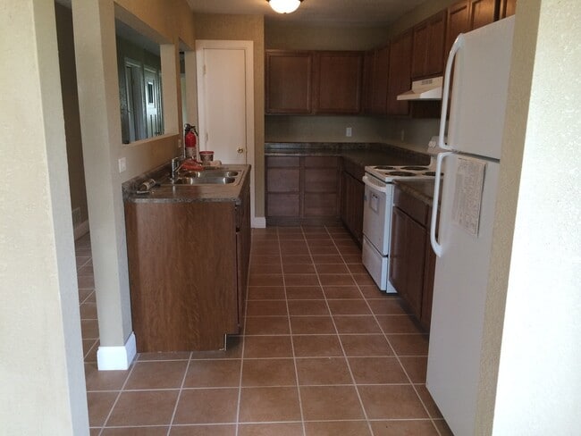 Building Photo - 313 Todds Ferry Rd