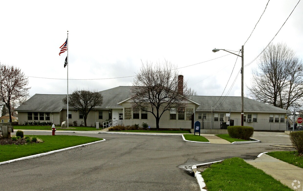 Brooklyn Acres Apartments Cleveland, OH