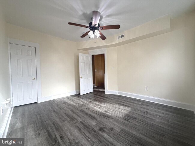 Foto del edificio - 720 Springfield Ave