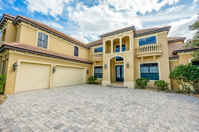 Building Photo - Elegant 6 Bed/5 Bath Home FOR RENT in the ...