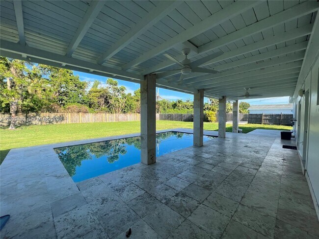 Foto del edificio - 14500 SW 98th Ave