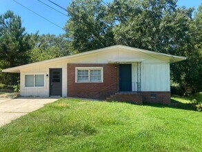 Building Photo - 237 Braselman Ave