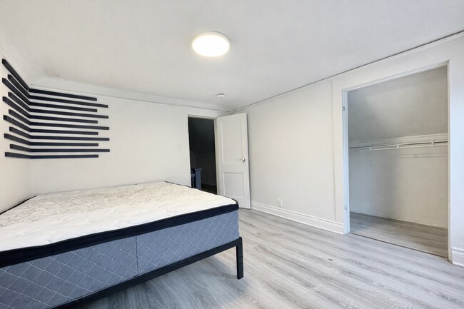 Photo du bâtiment - 4595 Morrison St