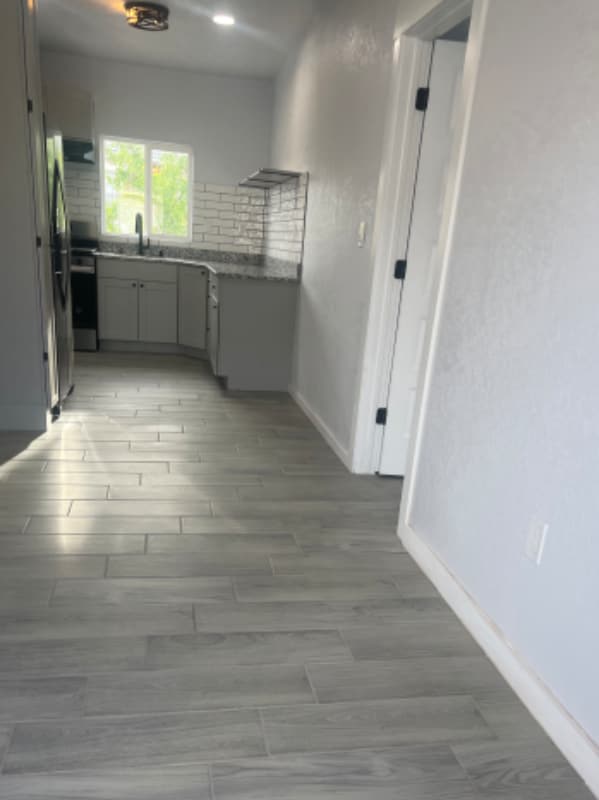 Foto principal - 3109 Douglas Ave