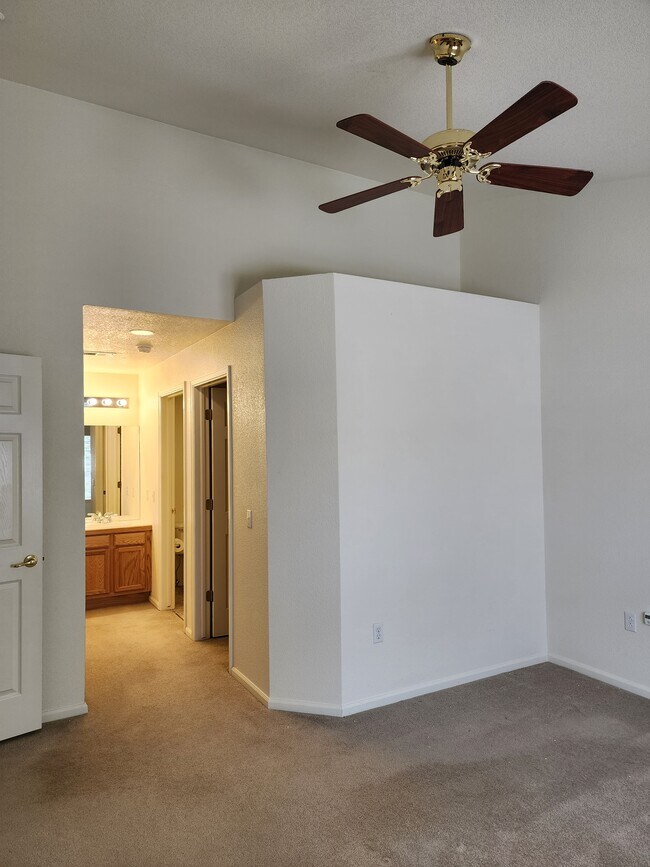 4385 S Balsam St Unit 6203, Littleton, CO 80123 Condo for Rent in