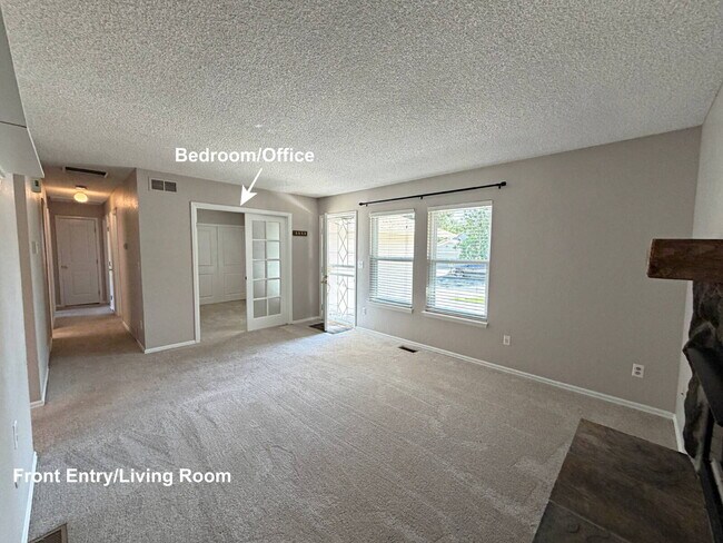 Building Photo - 5-Bedroom Aurora Home with Smart Layout & Private Lower-Level Entrance